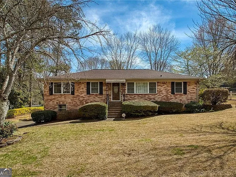 425 Plantation Rd SW — Photo 42