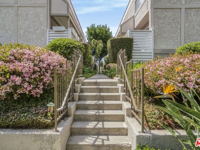 18333 Hatteras St Unit 22, Tarzana, CA, 91356