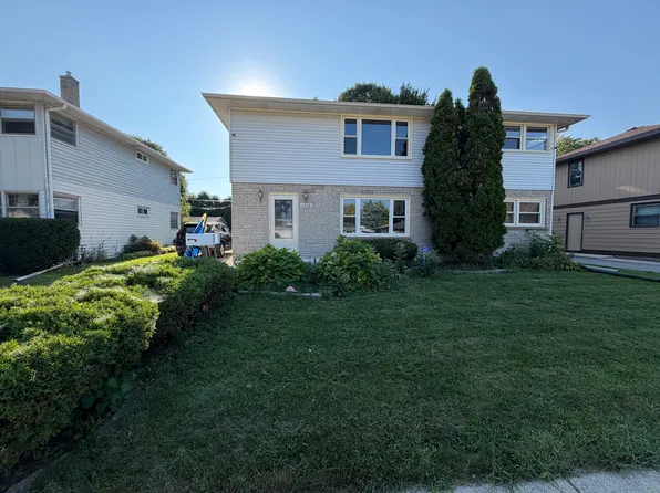 3608 Regency Dr #2, Racine, WI 53402