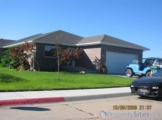 402 W 40th St, Scottsbluff, NE 69361