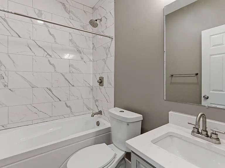 204 Richardson Ave — Photo 13