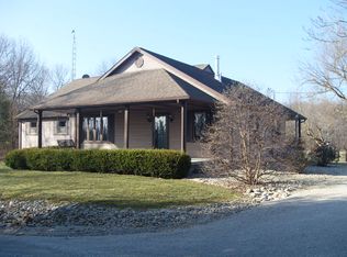 15125 E Arbuckle Rd, Marshall, IL 62441
