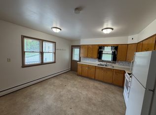 1245 High Bluff St #2, Dubuque, IA 52001