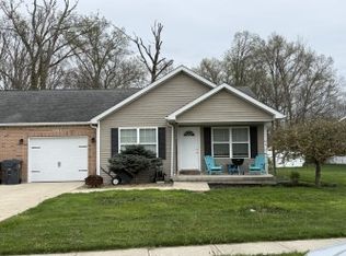 687 Dearborn Rd, Valparaiso, IN 46385