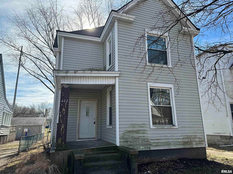 1st image of 402 E Maywood Ave