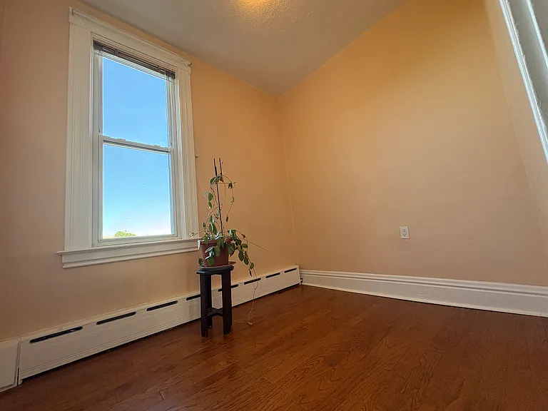 27 Dilworth St — Photo 4