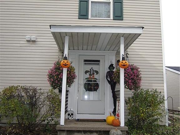 2nd image of 37 Valley Forge Ln