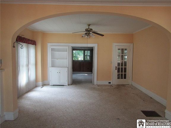 3rd image of 7 Beverly Pl