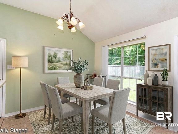 5th image of 213 Jill Ln
