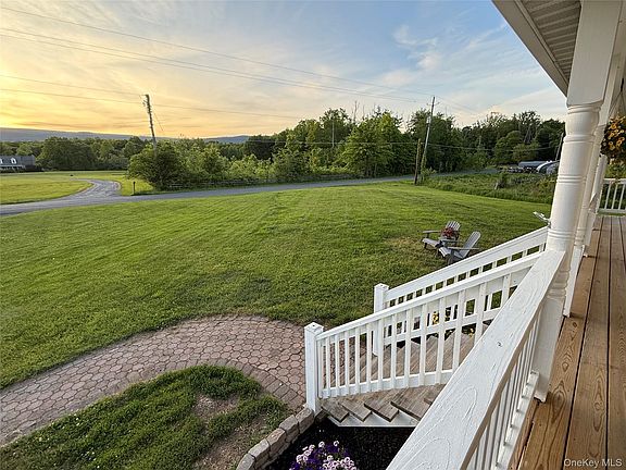 4th image of 94 Jansen Road