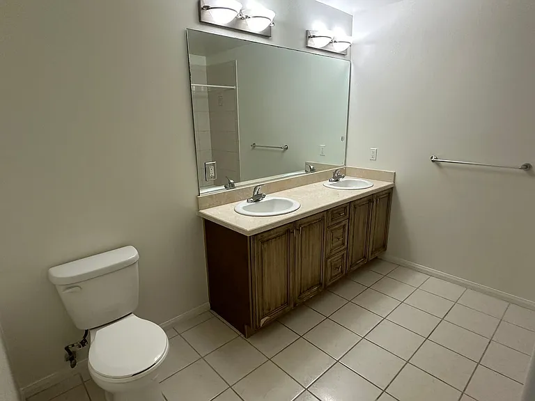 Berendo Terrace Apartment Homes — Photo 19