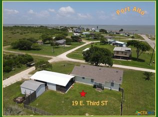19 E 3rd St, Port Lavaca, TX 77979