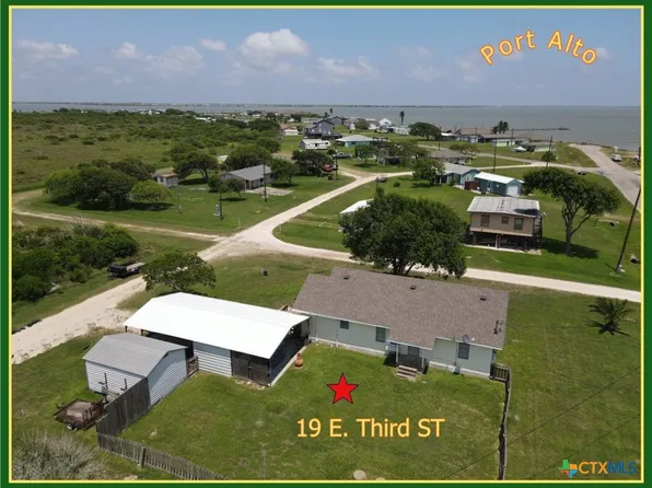 19 E 3rd St, Port Lavaca, TX 77979