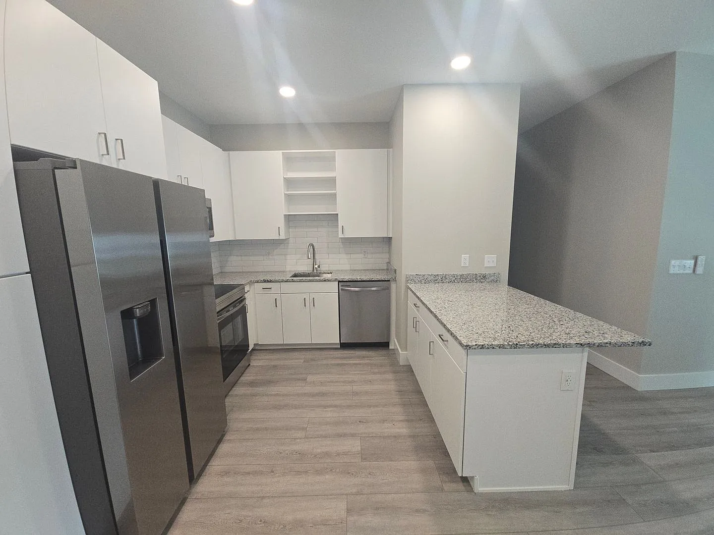 The 701 Luxury Apartments — Photo 2