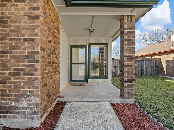 3rd image of 4313 Flamingo Way