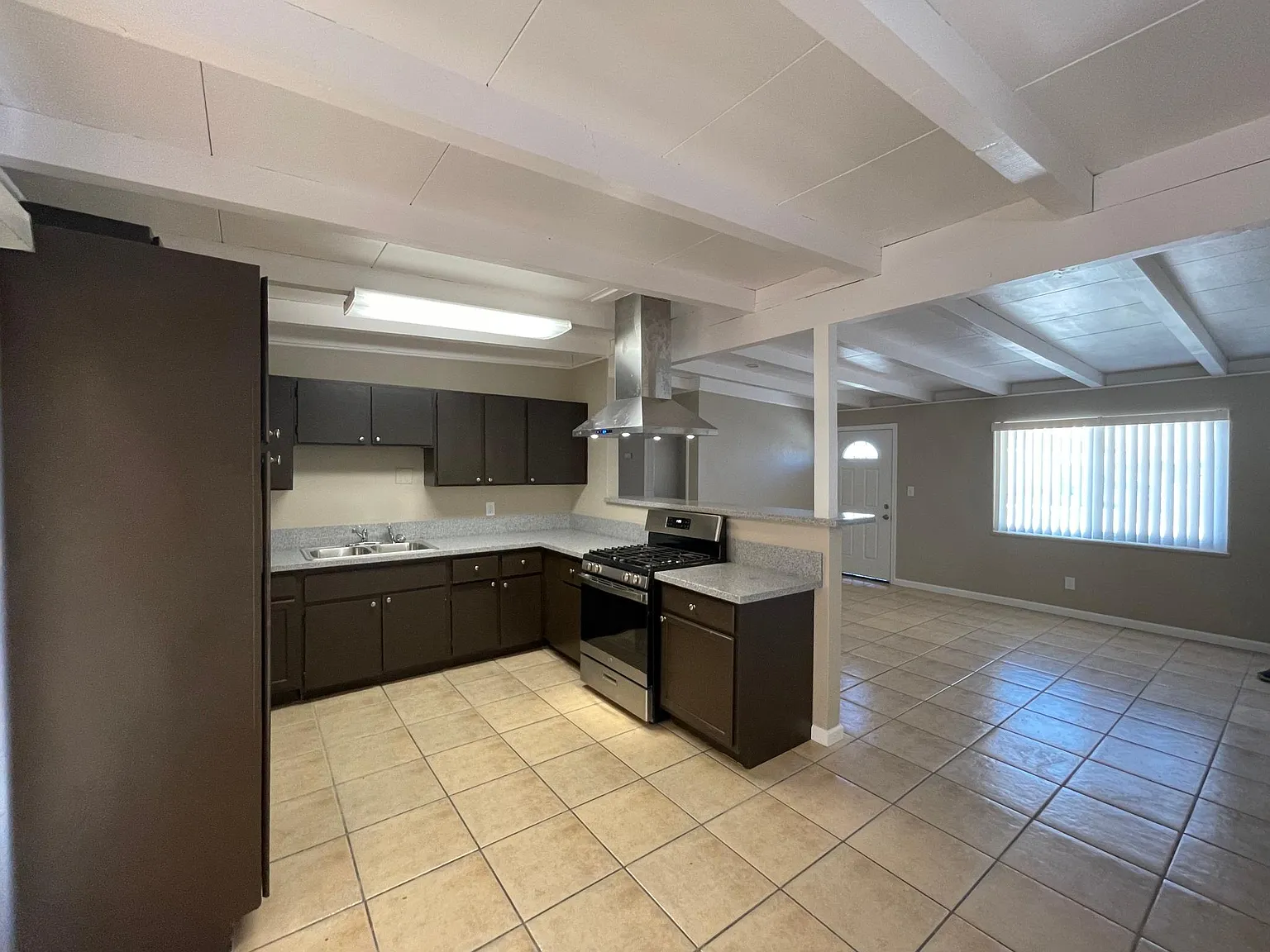 1000 Mojave Dr — Photo 3
