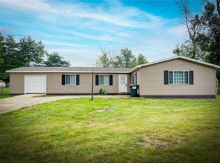 2242 Wilcox Ln, Decatur, IL 62526