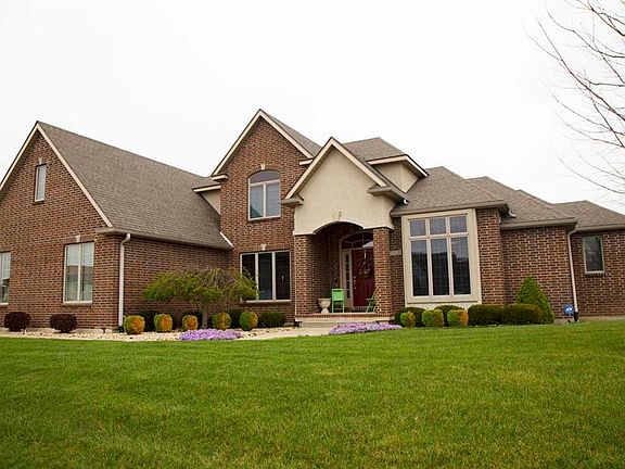 Executive style home fully loaded with the finest details.