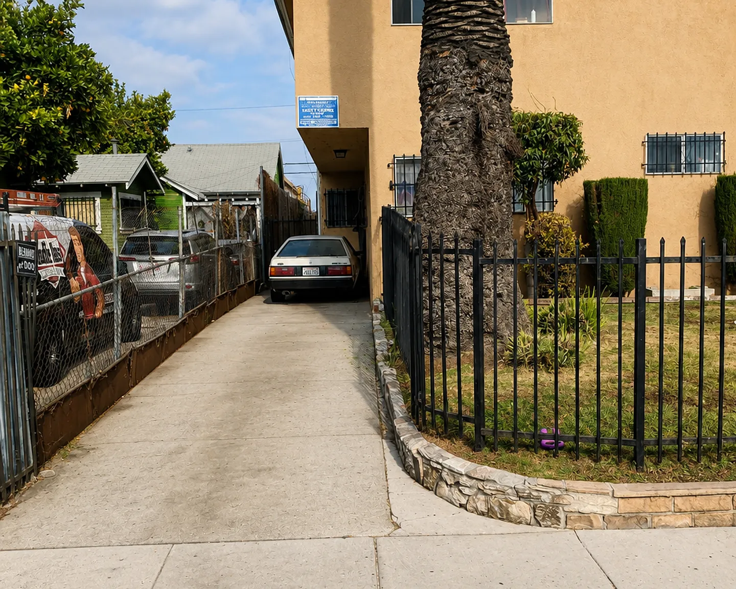 533 W. 75th Street Los Angeles, CA 90044 — Photo 3