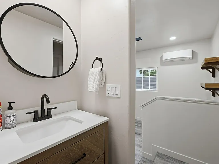 566 Guava Ave — Photo 4