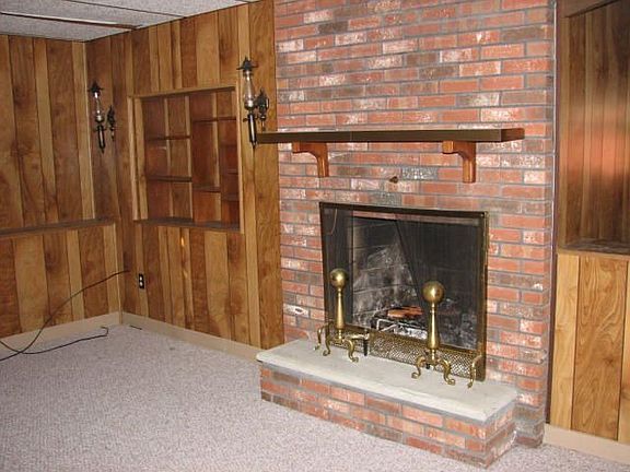 4th image of 78 Woodhaven Blvd