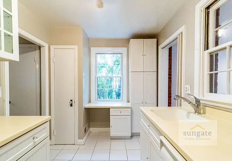 326 Lincoln Ave — Photo 9