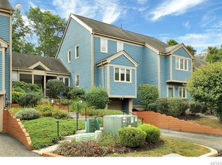 5703 Manor Dr, Peekskill, NY 10566