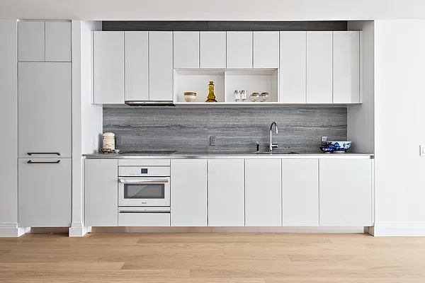 Sold by Compass | media 1