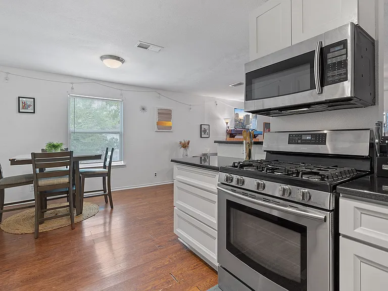 2505 Parker Ln #B — Photo 12