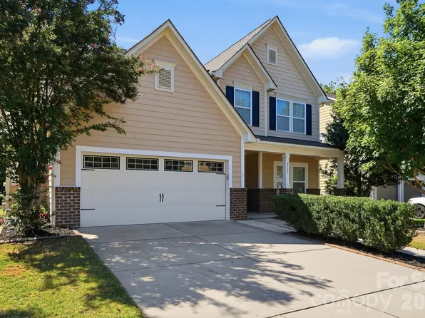 2157 Bluebell Way, Tega Cay, SC 29708