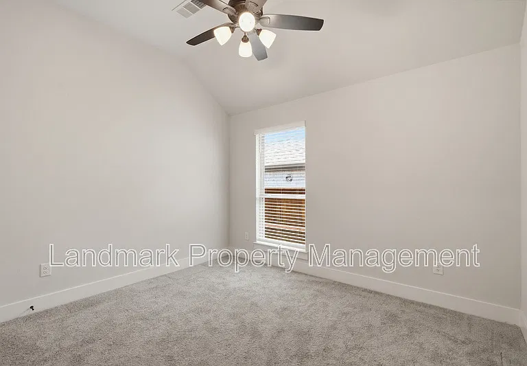 1814 Buckeye Ln — Photo 12