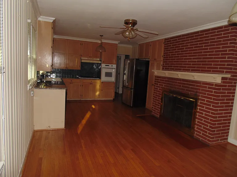 161 Shasta Ln — Photo 8