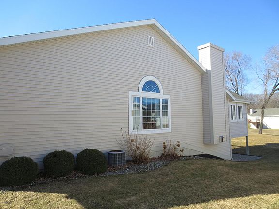 4th image of 3719 Fairway Dr