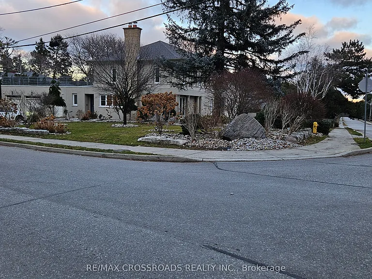 200 The Bridle Path — Photo 2