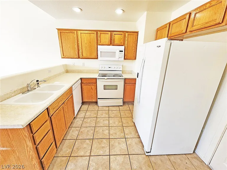 1080 S Karen Ct #3 — Photo 12
