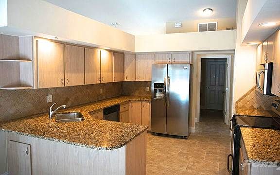 3rd image of 12 Wood Haven Dr