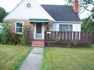 9521 Snow Rd, Parma Heights, OH 44130