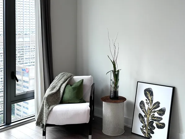 8 Cumberland St #3104, Toronto, ON M4W 1J5