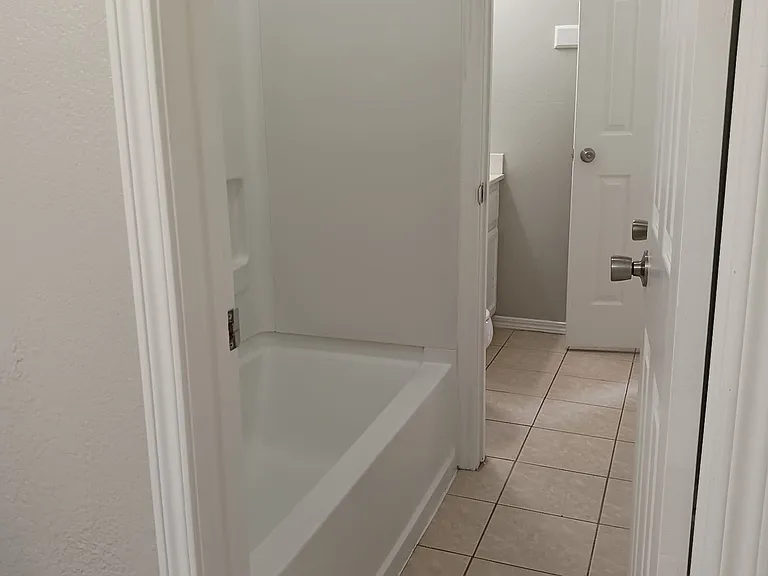 2202 W Elisa Ln #4 — Photo 10