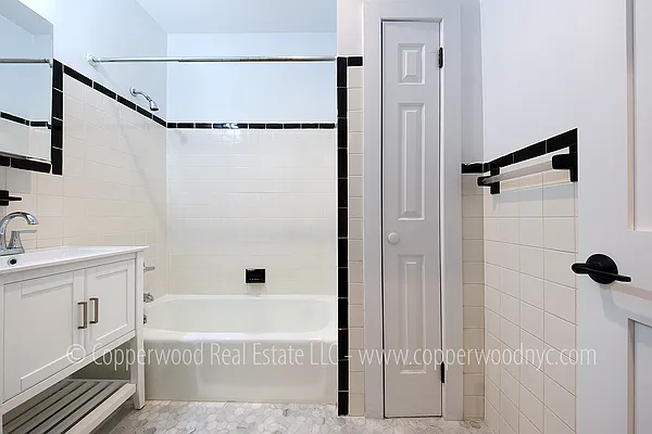 Rented by Copperwood Real Estate | media 7