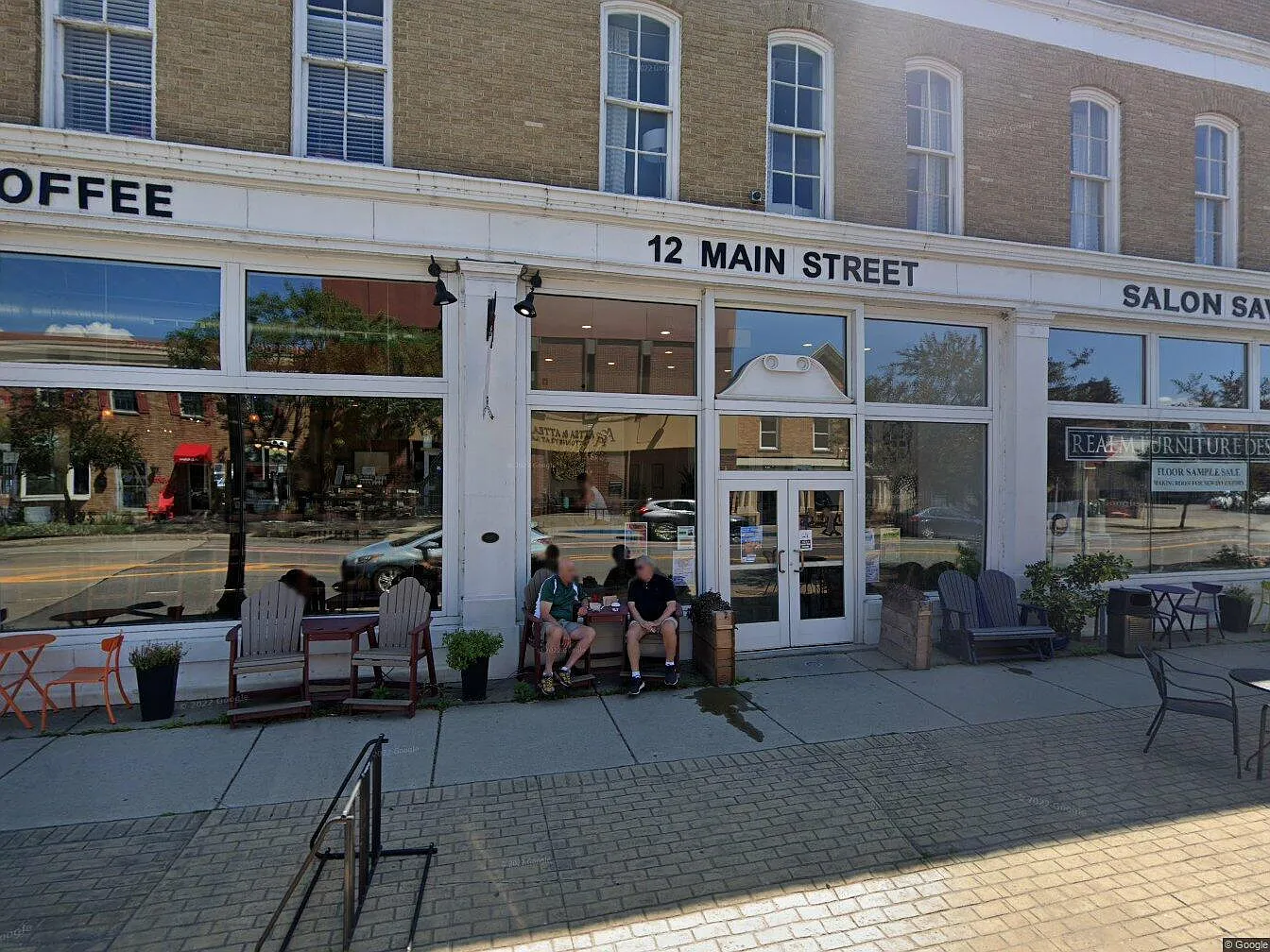 12 Main St — Photo 1