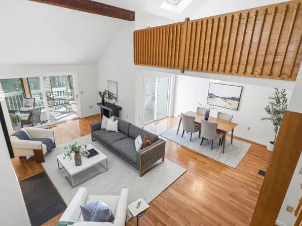 79 Parkhurst Dr Unit 79, Westford, MA 01886