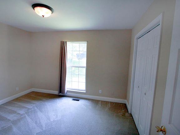 5th image of 1027 Chris Dale Dr