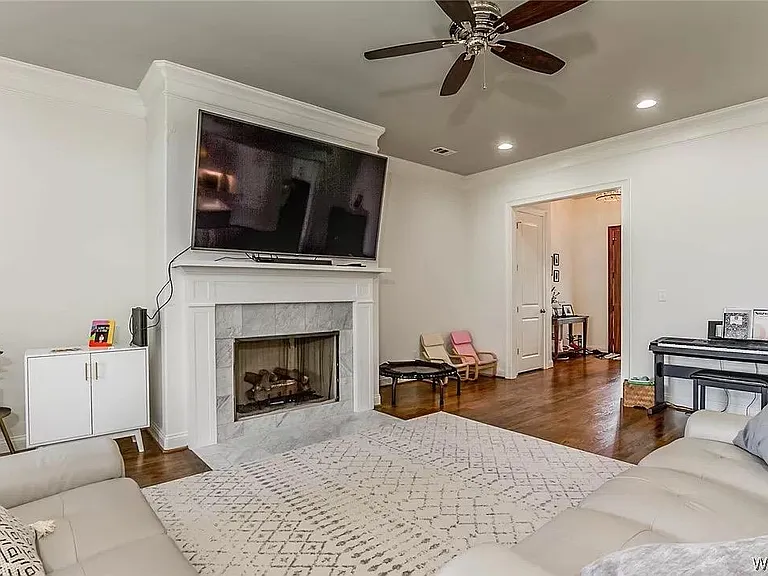 830 Arundell St — Photo 19