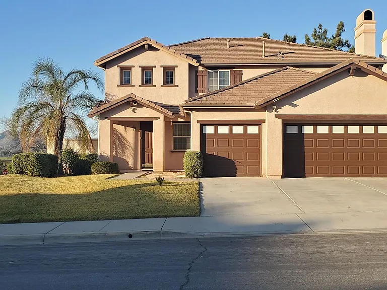 27152 Arla St — Photo 1