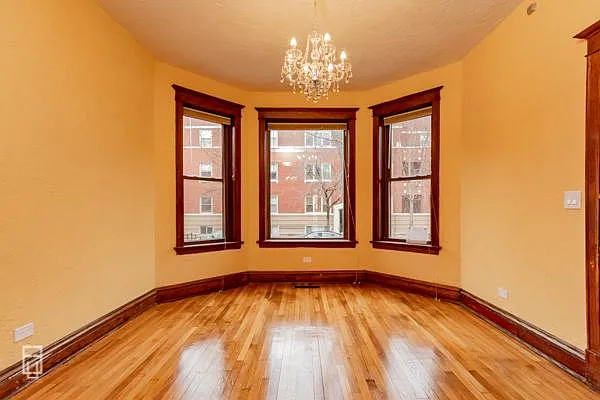 2107 N Spaulding Ave — Photo 2