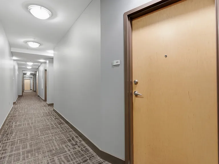 415 Church St #2409 — Photo 3