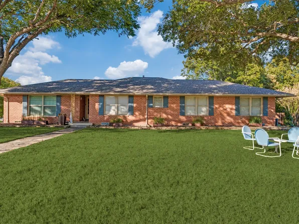 907 E Texas St, Grapevine, TX 76051