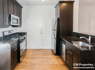3820 N Sheffield Ave #1, Chicago, IL 60613