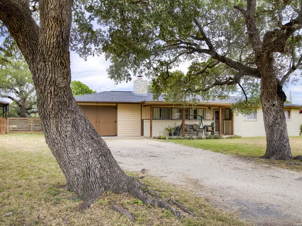 117 HILLTOP DR, Kerrville, TX 78028